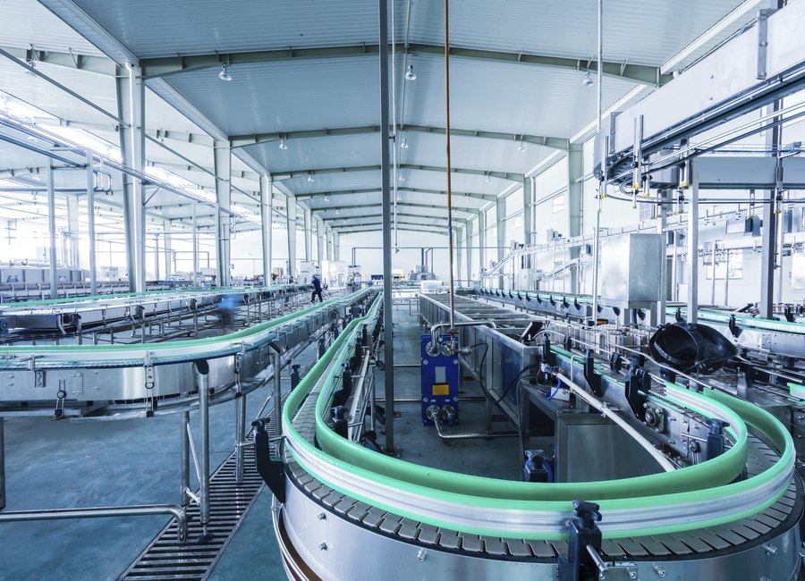 Linha de envase em indústria de bebidas e alimentos